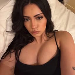 Online model for free private dirty talk